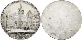 Medaillen Deutschland - Geographisch: Nürnberg: Einseitige Silbergussmedaille 1890 von Lauer, Vorderseite der Medaille auf die Vollendung des Rathausn...