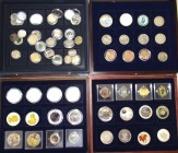 Alle Welt: Lot diverser Münzen und Medaillen in 4 Schuber untergebracht. Dabei Silberunzen aus Kanada, Gedenkmünzen aus Liberia oder Sierra Leone, 5 u...