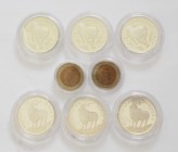 Russland: Serie Wildlife (Bedrohte Tierwelt), Lot 8 Münzen, dabei 3 x 1 Rubel 1993 Tiger (Amurskij Tigr, KM# Y335), 3 x Schraubenziege (Wintorogij Koz...