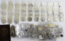 Spanien: Eine Sammlung an 62 x 2000 PTAS Silber Gedenkmünzen sowie einiges an Kleinmünzensets. Teilweise kursgültige Nominale.
 [differenzbesteuert]...