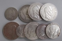 Hessen: Lot 9 Münzen, dabei: 2 Mark 1877, 5 Mark 1875 + 1876 (2x), 5 Mark 1895 sowie Gedenkmünzen J. 74, 75 und 76.
 [differenzbesteuert]