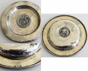 Varia, Sonstiges: Kleine Silberschale, vielleicht Aschenbecher (Halbmond und Krone, 925, Sfz), Rund, ca. 13 cm, 122 g, mit eingearbeiteten Silbermedai...