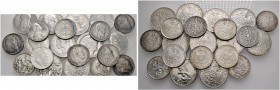 Lots
21 Stücke: KAISERREICH - Silbermünzen. BADEN, 2 Mark 1902 Regierungsjubiläum, 2 Mark 1906 Goldene Hochzeit und 2 Mark 1907 Tod; BAYERN, 2 und 3 ...