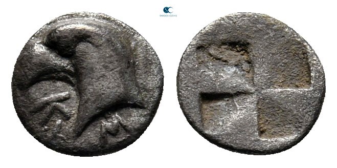 Aeolis. Kyme circa 450-400 BC. 
Hemiobol AR

8 mm, 0,43 g

Head of eagle le...