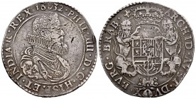 Felipe IV (1621-1665). 1 ducatón. 1632. Amberes. (Vti-1157). (Vanhoudt-640.AN). Ag. 32,21 g. Plata agria y golpe en el canto. MBC+. Est...150,00. /// ...