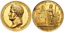Fernando VII (1808-1833). Medalla. 1820. Cádiz. (Vives-336). Ae. 72,78 g. Constitución de 1820. Bronce dorado. Grabadores: Caqué y Barre. 50 mm. Golpe...