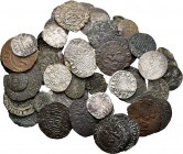 Lote con 59 monedas de vellón y cobre de Época medieval y Monarquía Española, reino de aragón (5), Alfonso VIII (4), Alfonso X (10), Sancho IV (2), Al...