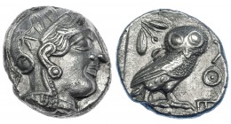 ÁTICA. Atenas. Tetradracma (454-405 a. C.). A/ Cabeza de Atenea a der. R/ Lechuza dentro de cuadrado incuso, detrás ramas de olivo y creciente, del. A...