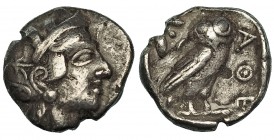 ÁTICA. Atenas. Tetradracma (post. 449 a.C.). A/ Cabeza de Atenea a der. R/ Lechuza dentro de cuadrado incuso, detrás ramas de olivo y creciente, del. ...
