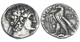 EGIPTO. Ptolomeo X y Cleopatra III (107-101 a.C.). Tetradracma. A/ Cabeza diademada a der. R/ Águila sobre haz de rayos a izq., en campo LIG/I -PA; PT...