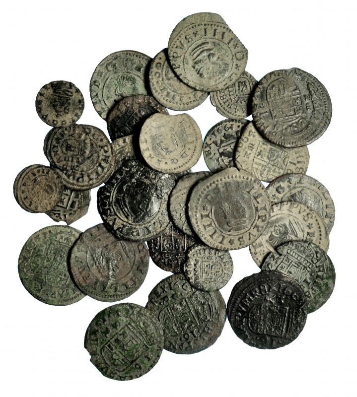 Lote 30 cobres 1661-1664: 16 maravedís (14), 8 maravedís (10), 4 maravedís (6). ...