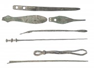 ROMA. Imperio Romano. I-III d.C. Bronce. Lote de 7 instrumentos médicos y/o domésticos entre ellos una pinza (vulsellae), sonda, aguja, hoja de cuchil...
