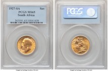 George V gold Sovereign 1927-SA MS65 PCGS, Pretoria mint, KM21. Exhibiting vibrant surfaces imbued with saffron tone. 

HID09801242017

© 2020 Heritag...