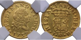 1757. Fernando VI (1746-1759). Madrid. 1/2 escudo. JB. Cal 255b. Au. 1,77 g. Certificada por NN coins 2762900-018 como AU58. EBC+. Est.300.