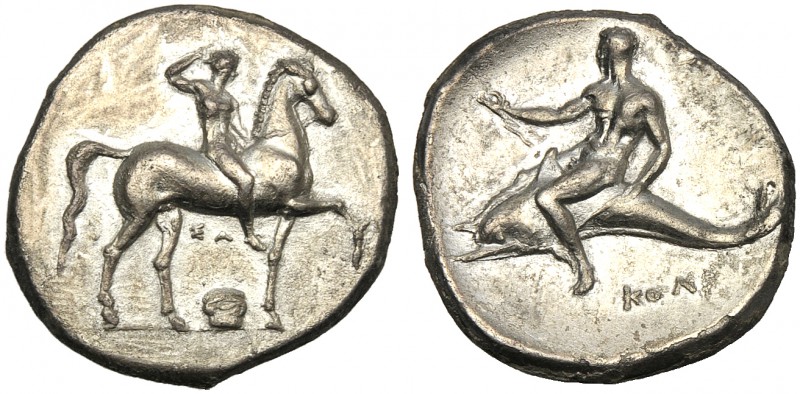 Apulia, Nomos, Tarentum, c. 332-302 BC AR (g 7,47 mm 22 h 9) Ephebe advancing r....