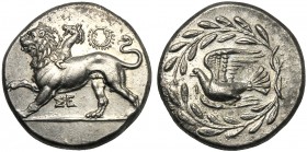 Sykonia, Stater, Sicyon, c. 335-330 BC AR (g 12,20 mm 23 h 3) ΣΕ, Chimaera advancing l., with, right paw raised above, wreath, Rv. Dove flying l. at l...