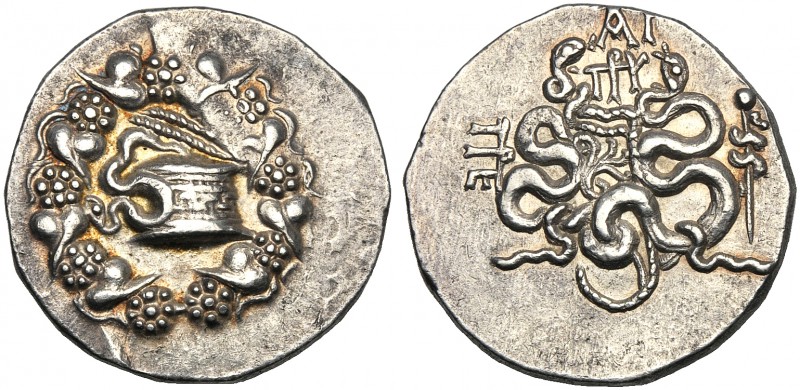 Mysia, Cistophoric Tetradrachm, Pergamon, c. 123-100 BC AR (g 12,51 mm 25 h 12) ...