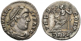 Valens (364-378), Siliqua, Treveri, AD 367-375 AR (g 1,91 mm 17 h 6) D N VALEN - S P F AVG, diademed, cuirassed and draped bust r., Rv. VRBS - ROMA, R...