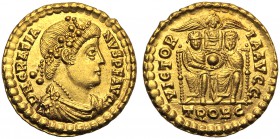 Gratian (367-383), Solidus, Treveri, AD 375-378 AV (g 4,46 mm 21 h 12) D N GRATIANVS P F AVG, diademed, draped and cuirassed bust r., Rv. VICTOR - IA ...