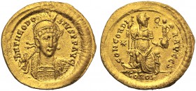 Theodosius II (408-450), Solidus, Constantinopolis, AD 408-420 AV (g 4,34 mm 22 h 6) D N THEODO - SIVS P F AVG, helmeted, diademed and cuirassed three...