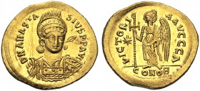 Anastasius I (491-518), Solidus, Constantinople, Officina A, AD 507-518 AV (g 4,46 mm 20 h 7) D N ANASTA - SIVS PP AVG, helmeted and cuirassed bust fa...