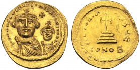 Heraclius with Heraclius Constantinus (610-641), Solidus, Constantinople (Officina E), AD 610-641 AV (g 4,3 mm 22 h 6) dd NN hERACLIVS ET hERA CONST P...