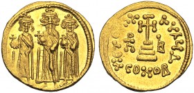 Heraclius (610-641), Solidus, Constantinople, AD 638-639 AV (g 4,5 mm 20 h 7) No legend. Standing figure of Heraclius, crowned with trefoil, facing, w...