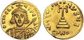 Tiberius III (698–705), Solidus, Constantinople, Officina I, AD 698-705 AV (g 4,47 mm 19 h 6) D TIBERI ySPE AV, crowned and curaised bust facing, hold...