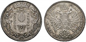 Augsburg
1/2 Taler 1745. Stempel von J. Thiébaud. Stadtpyr in einer reich verzierten, mauerbekrönten Schnitzwerk­kartusche / Gekrönter Doppeladler mi...