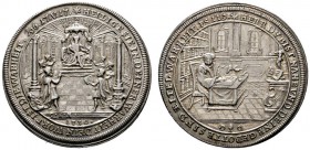 Augsburg
Silbermedaille 1730 von Chr.E. Müller, auf das Konfessionsjubiläum. Szene der Übergabe der Augs­burger Konfession, im Vordergrund die Wappen...