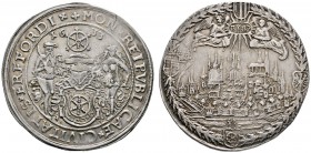 Erfurt
Taler 1633. Behelmter und verzierter Radschild mit Wildem Mann und Wilder Frau als Halter, oben als Helmzier nochmals das Erfurter Rad und die...