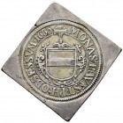 Münster
Einseitige Talerklippe 1660. Verzierter Stadtschild. Peus 50, Mailliet Tf. 87/2, Brause-Mansf. Tf. 20/4. 33 x 34 mm, 28,79 g
fast vorzüglich...