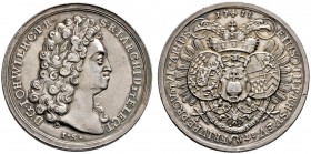 PFALZ-BAYERN
Silbermedaille 1711 von J. Selter (Mannheim). Belorbeerte Büste des Kurfürsten mit Allongeperücke nach rechts / Wie vorher. Slg. Memm. -...