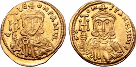 Leo III ‘the Isaurian’, with Constantine V, AV Solidus.