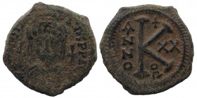 Maurice Tiberius. A.D. 582-602. AE half follis 
11,10 gr. 27 mm