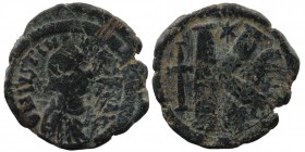 Justinian I. 527-565. AE half follis Constantinople mint
9,52 gr. 25 mm