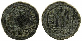 JUSTINIAN I, (527-565), AE follis, Constantinople mint
22,94 gr. 39 mm