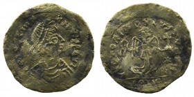 Justinian I. 527-565 AD. Constantinople. AV Half Tremissis
D N IVSTINI ANVS P P AVG, diademed, draped and cuirassed bust right
Rev: VICTORI AVGVSTORVM...