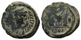 Justinian I. 527-565. AE follis
Condition: Very Fine

Weight: 17.50 gr 
Diameter: 30 mm