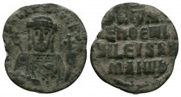 Romanus I Lecapenus AD 920-944. Constantinople Follis Æ. +RWMAh bASILEVS RWM, crowned, bearded, facing bust of Romanus, wearing chlamys, holding labar...