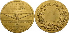 Slg. Joos - Medaillen, Plaketten, Abzeichen der Luftfahrt 1783-1945
 Vergoldete Bronzemedaille 1927 (Lauer) Stettiner Sport- und Turnwoche, anlässlic...