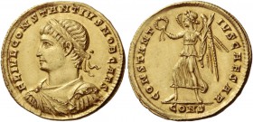 Constantius II caesar, 324 – 337. Solidus, Constantinopolis 335-336, AV 4.38 g. FL IVL CONSTANTIVS NOB CAES Laureate, draped and cuirassed bust l. Rev...