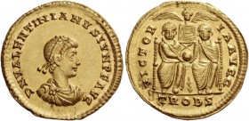 Valentinian II, 375 – 392. Solidus, Treviri 375-378, AV 4.42 g. D N VALENTINIANVS IVN P F AVG Pearl-diademed, draped and cuirassed bust r. Rev. VICTOR...