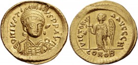 Justin I, 518 – 527. Solidus 518-522, AV 4.46 g. D N IVSTI – NVS P P AVG Helmeted, pearl-diademed and cuirassed bust three-quarters facing, cross on h...