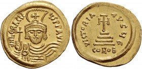 Heraclius, 610 – 641 and associate rulers from 613. Solidus 610–613, AV 4.45 g. d N hЄRACLI – VS P P AVG Draped and cuirassed bust facing wearing plum...