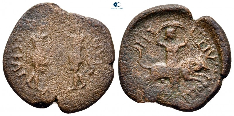 Macedon. Amphipolis. Vespasian AD 69-79. 
Bronze Æ

24 mm., 4,73 g.



fi...