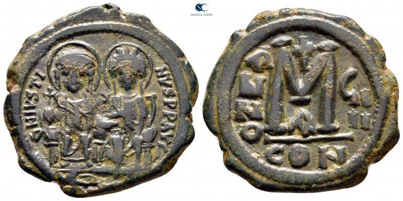 Justin II and Sophia AD 565-578. Constantinople
Follis Æ

31 mm., 14,04 g.
...