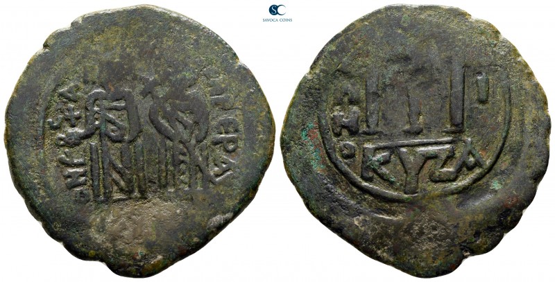 Phocas, with Leontia AD 602-610. Cyzicus
Follis Æ

35 mm., 10,91 g.



ve...