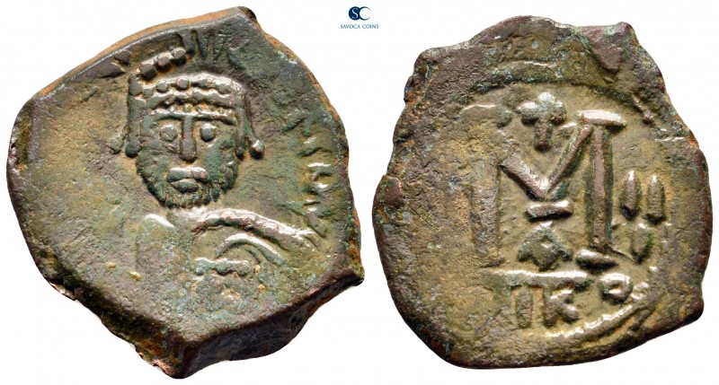 Heraclius AD 610-641. Nikomedia
Follis Æ

32 mm., 11,25 g.



very fine