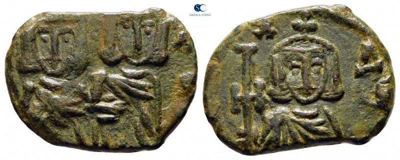 Constantine V Copronymus, with Leo IV and Leo III AD 741-775. Syracuse
Follis Æ...